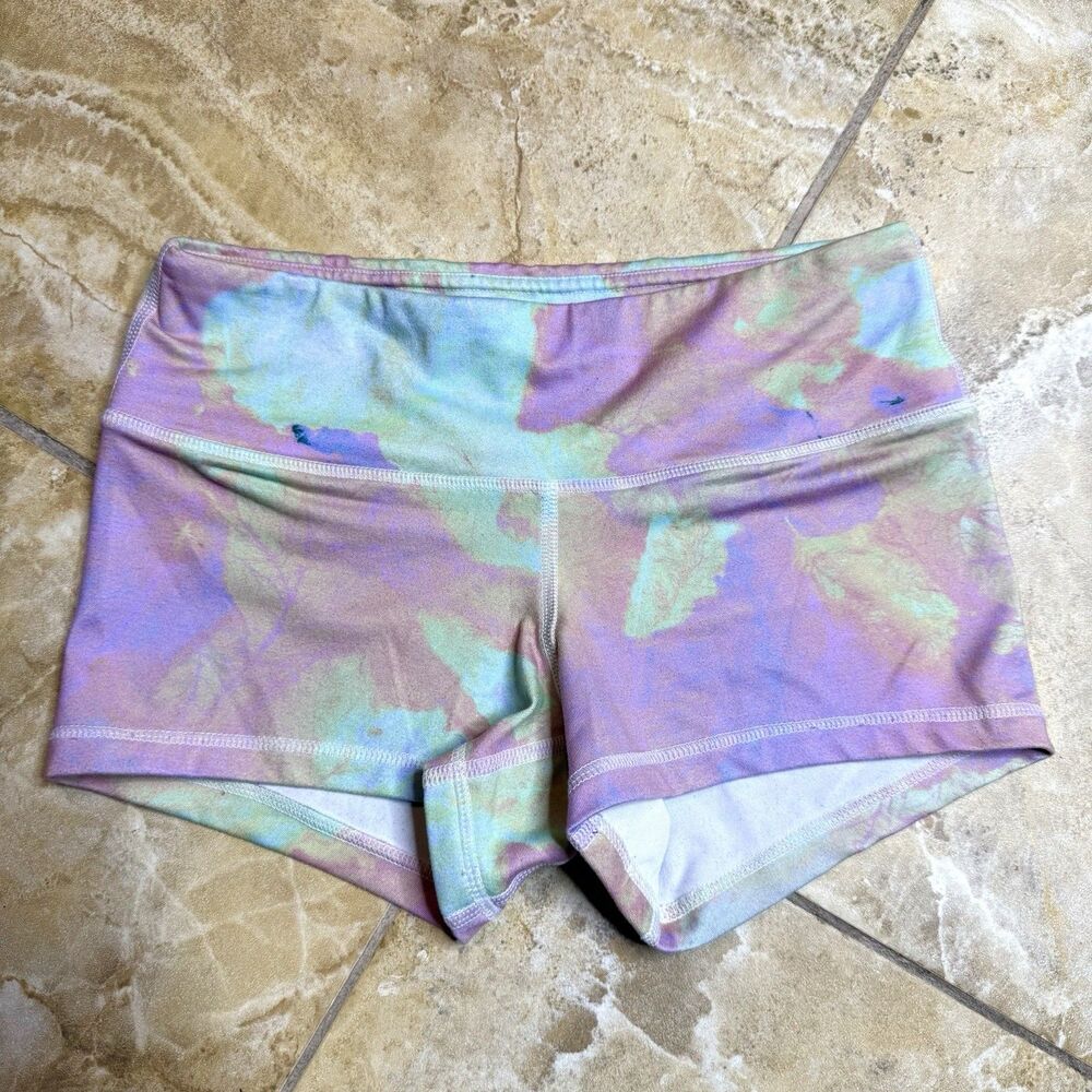 FLEO Women’s XS High Rise Workout Shorts Purple Green Floral Tie Dye 2.5”